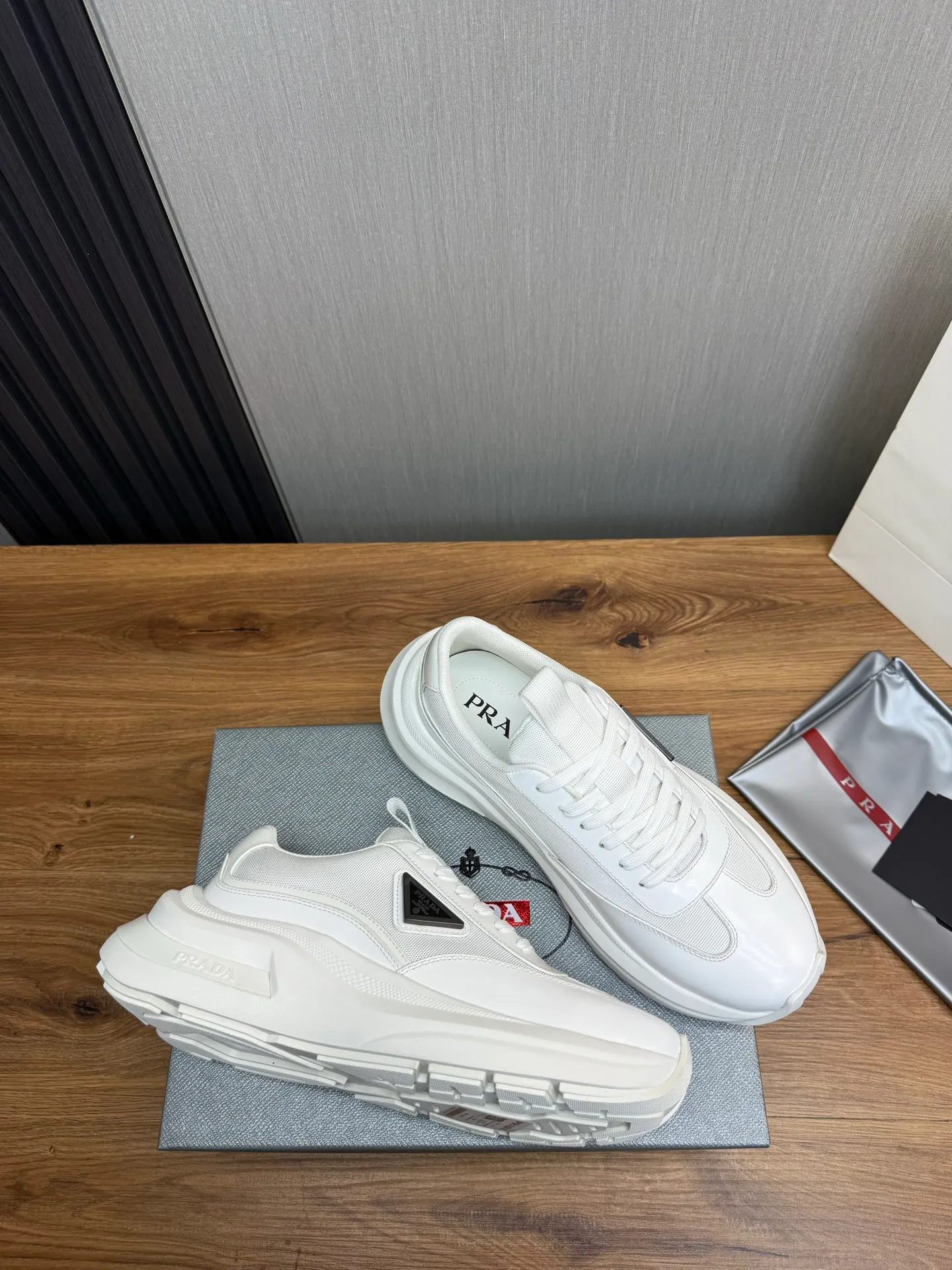 Men's shoes 💰660💰 [PRADA] Men's shoes are popular in the counter, official website is synchronized, high-quality shipments ✔️Original cowhide + cowhide lining, 1🆚1 replica, original sole, 38-45 (customized for 45, non-refundable)